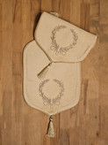 عسلی مخمل کرم مدل گلدوزی زیتون نسکافه ای